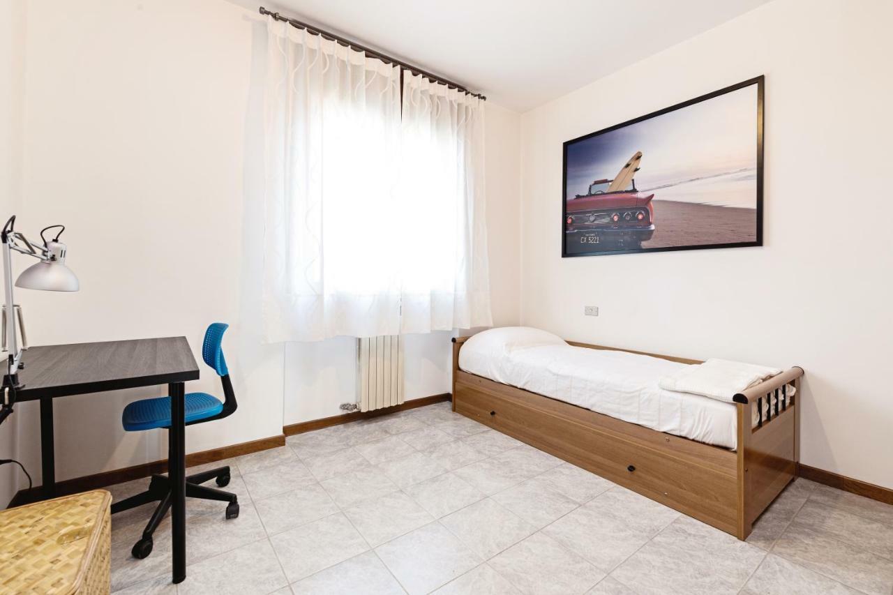 Colourful Flat Borgo Roma Appartement Verona Buitenkant foto